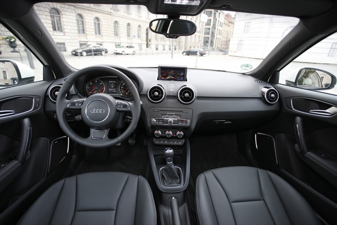 AUDI A1 IL POSTO DI GUIDA AUDI A1 IL POSTO DI GUIDA
