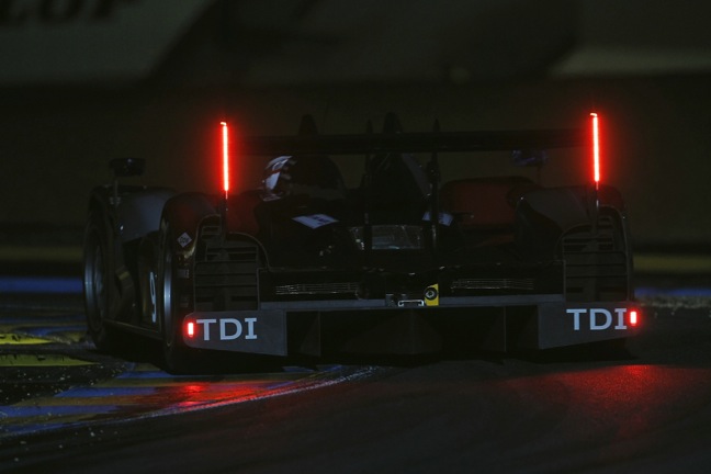 AUDI R15 TDI AUDI R15 TDI