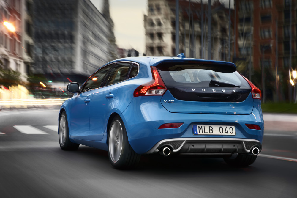 Volvo V40 R-Design @ drivelife magazine.it 