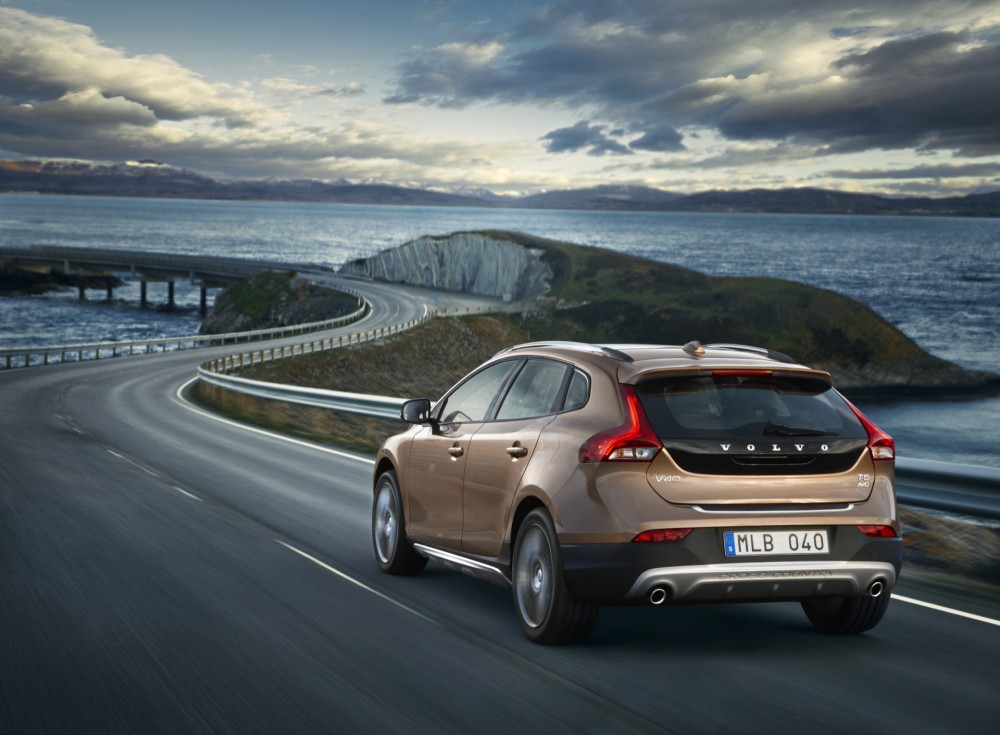 VOLVO V40 CROSS COUNTRY @drivelife.it magazine on line
