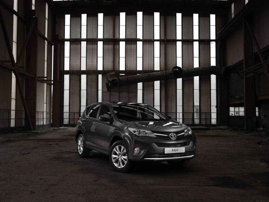 Nuovo TOYOTA RAV4 @drivelife.it magazine on line Nuovo TOYOTA RAV4 @drivelife.it magazine on line