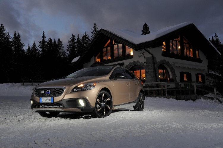 VOLVO V40 CROSS COUNTRY @ drivelife.it magazine on line