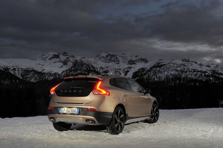 VOLVO V40 CROSS COUNTRY @ drivelife.it magazine on line