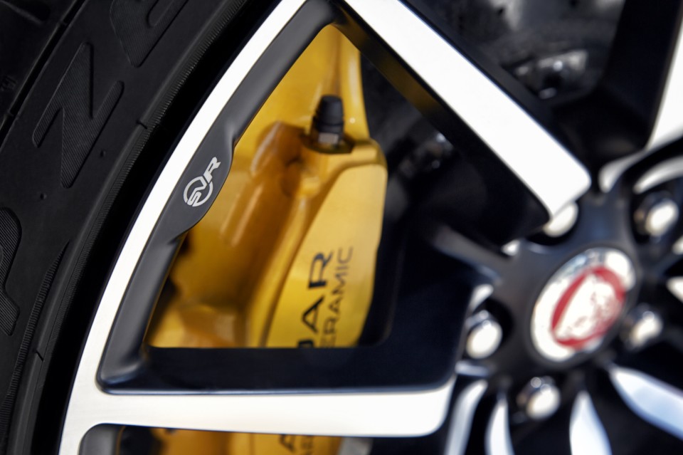 JAGUAR F-TYPE SVR - Detail