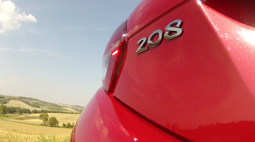 PEUGEOT 208 GPL - In TV con drivelife del 21 Gennaio