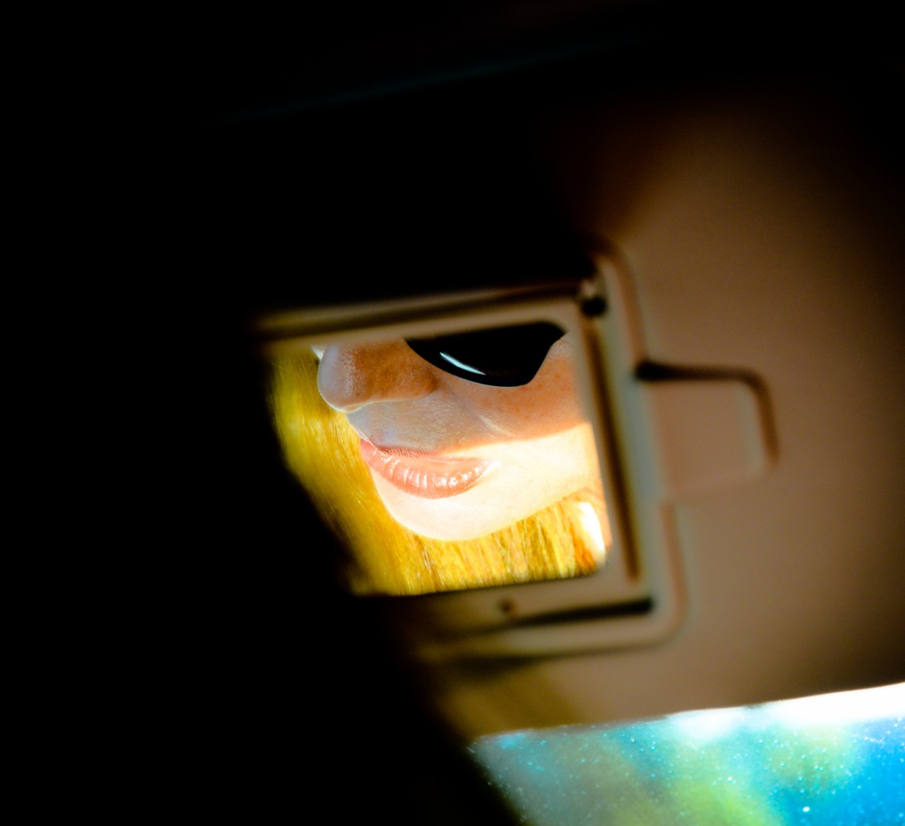 MIRROR (C)lucaromanopix