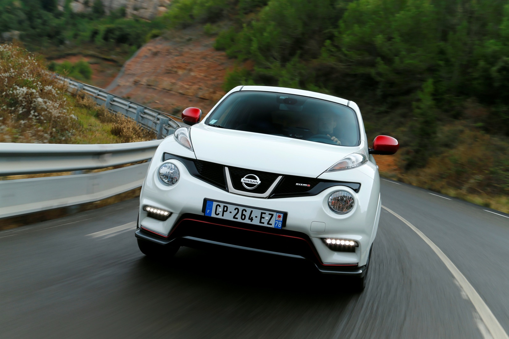 nissan-juke-nismo @ drivelife.it magazine on line