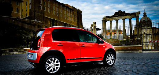 VOLKSWAGEN CROSS UP! ©lucaromanopix