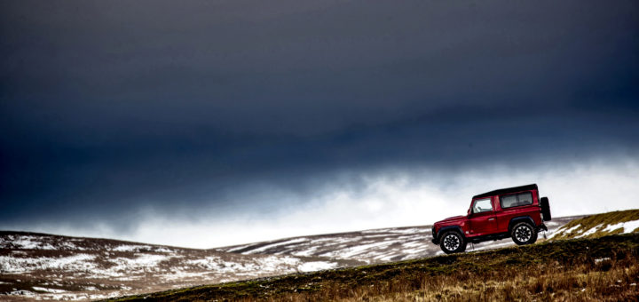 27.1.inTv LandRover Defender V8