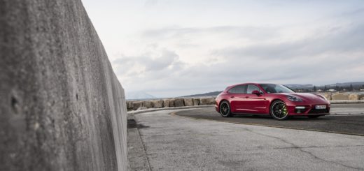 13.1.inTv - PORSCHE Panamera Turbo S E-Hybrid Sport Turismo