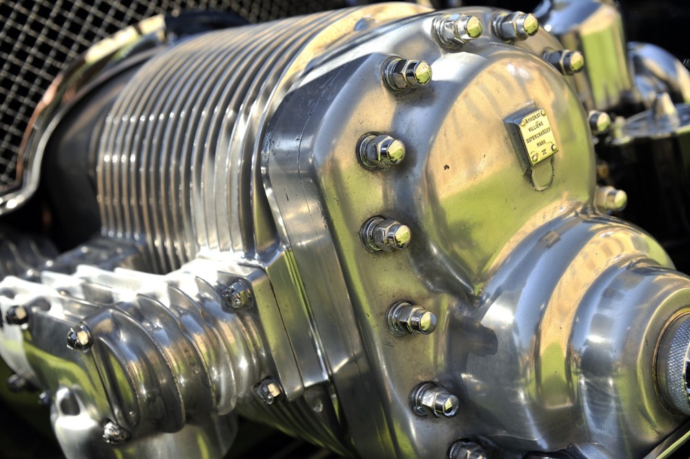 BENTLEY WINDSOR CASTLE at DRIVELIFE MAGAZINE