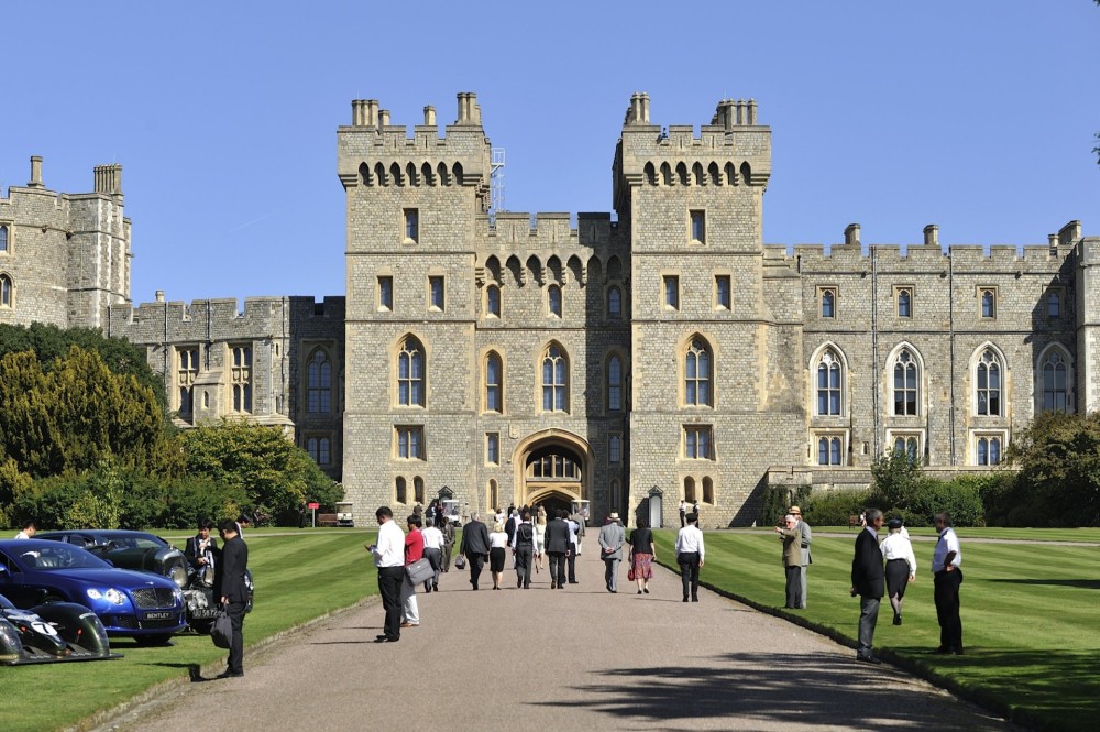 BENTLEY WINDSOR CASTLE at DRIVELIFE MAGAZINE