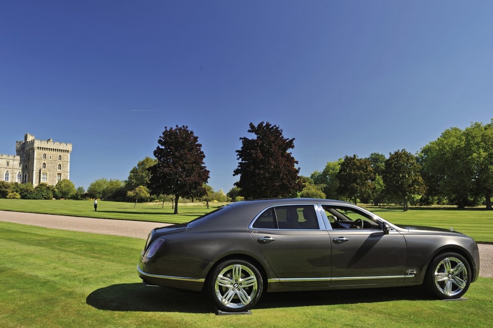 BENTLEY WINDSOR CASTLE at DRIVELIFE MAGAZINE