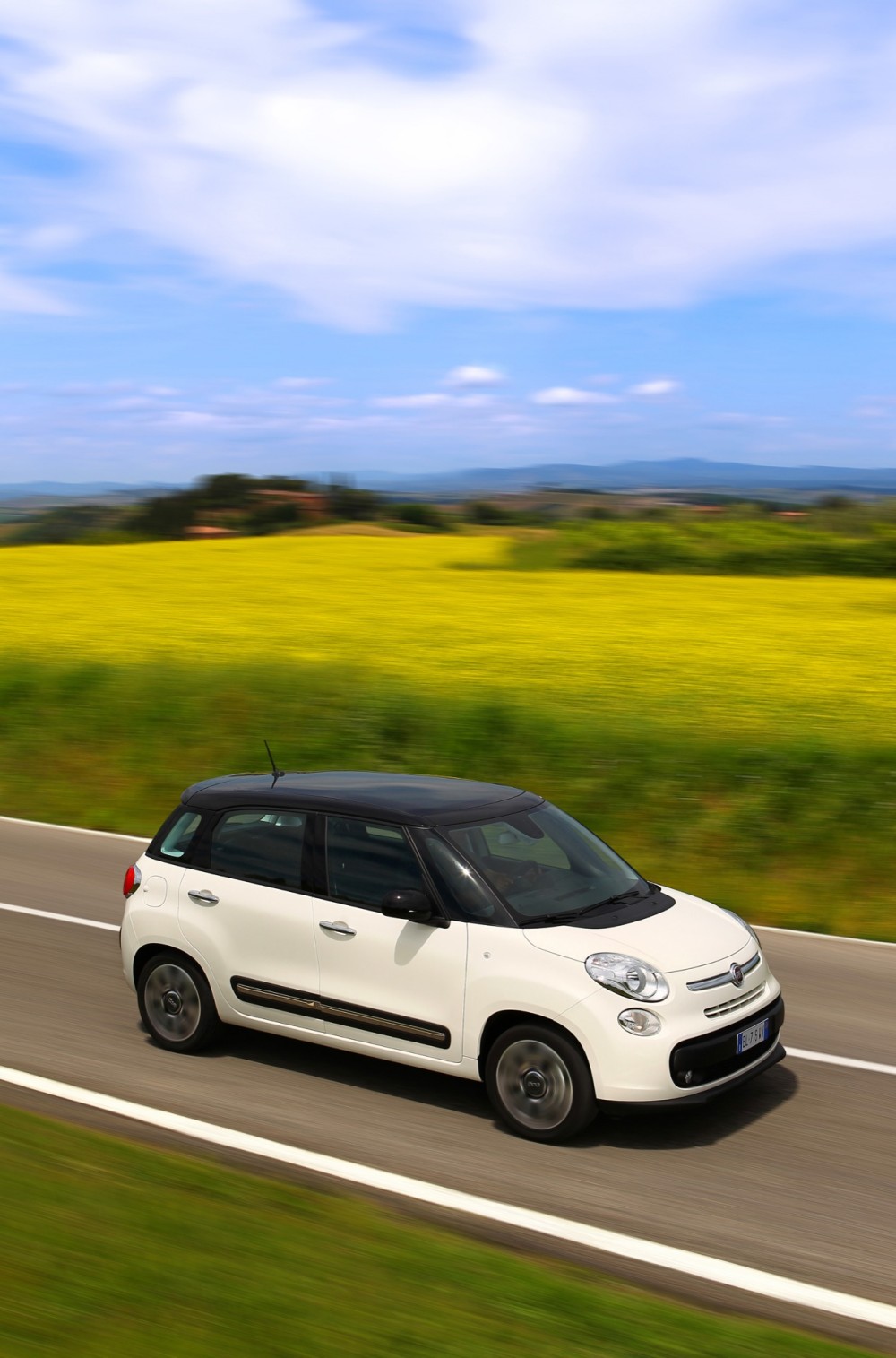 FIAT 500L at DRIVELIFE MAGAZINE