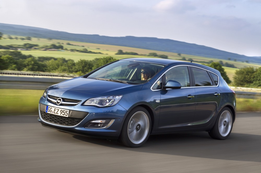 OPEL ASTRA 2013 @ drivelife.it