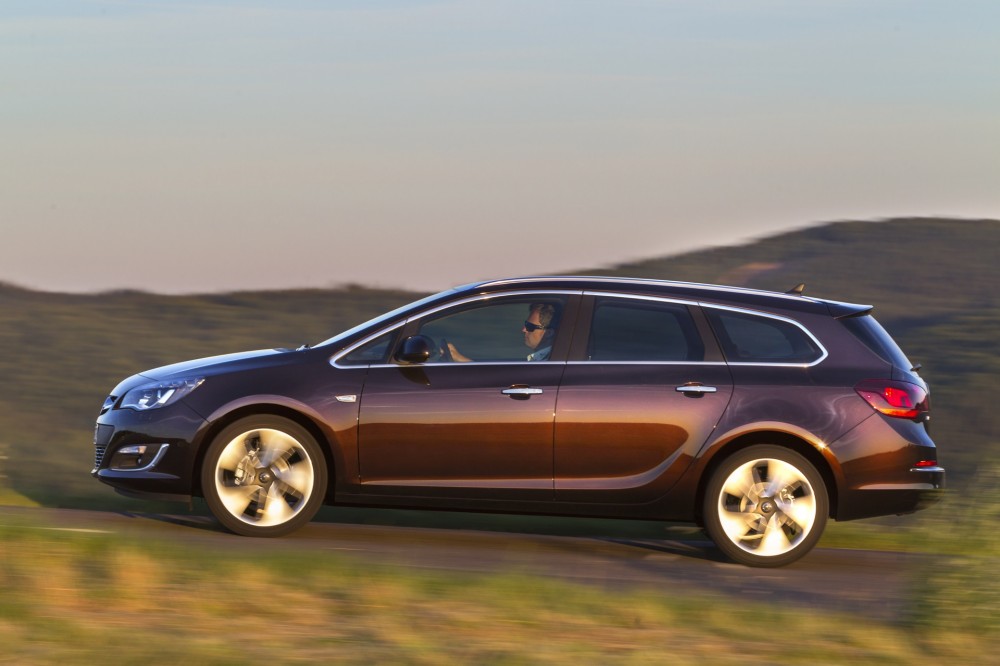 OPEL ASTRA 2013 @ drivelife.it