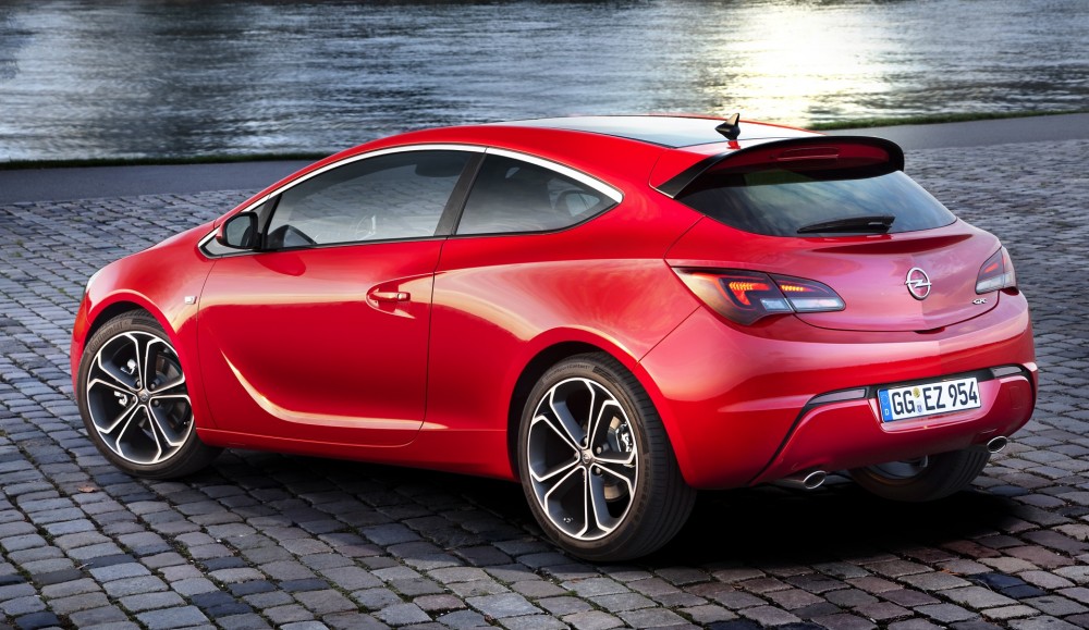 OPEL ASTRA 2013 @ drivelife.it