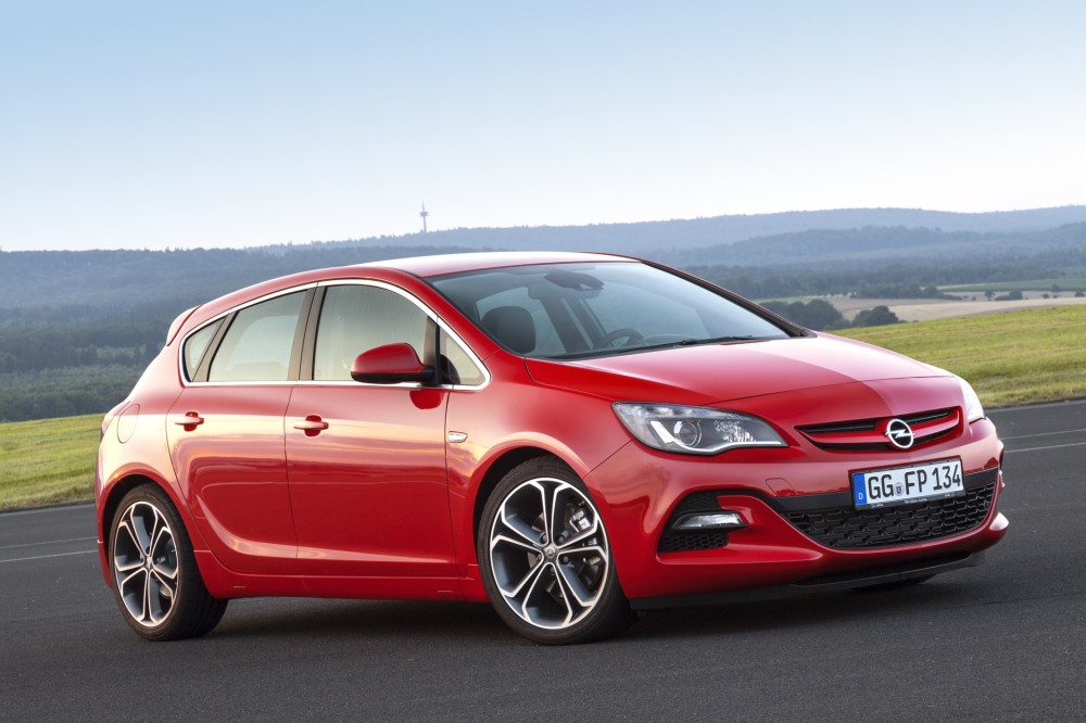 OPEL ASTRA 2013 @ drivelife.it