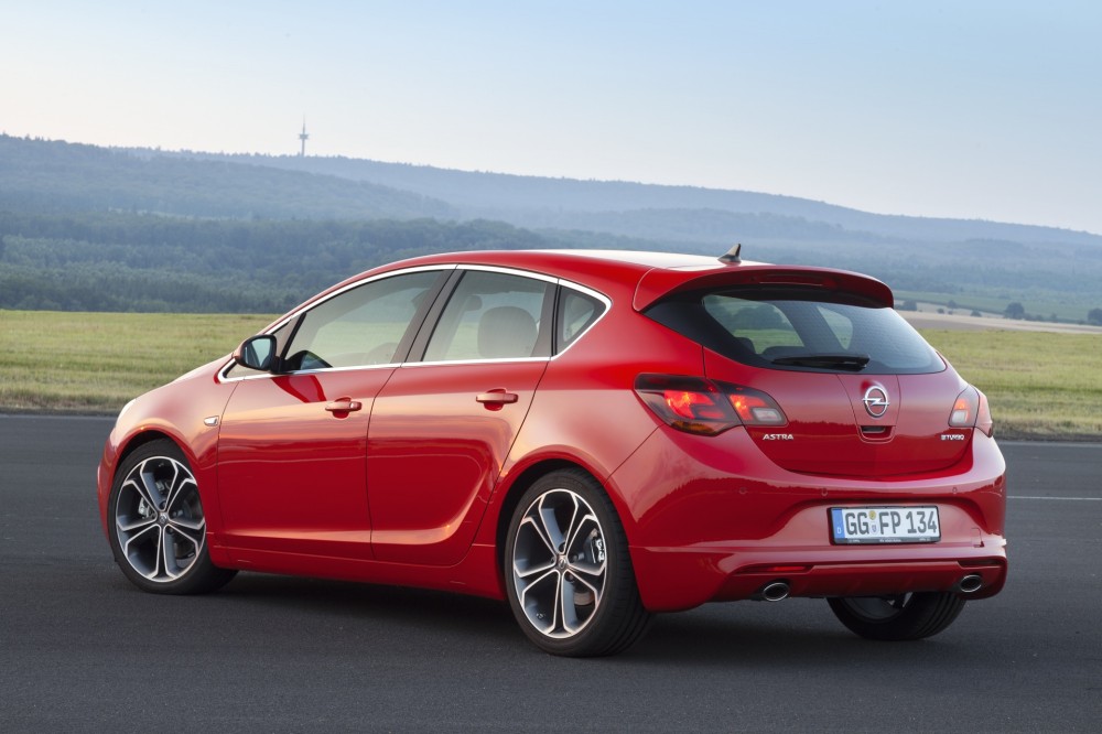 OPEL ASTRA 2013 @ drivelife.it