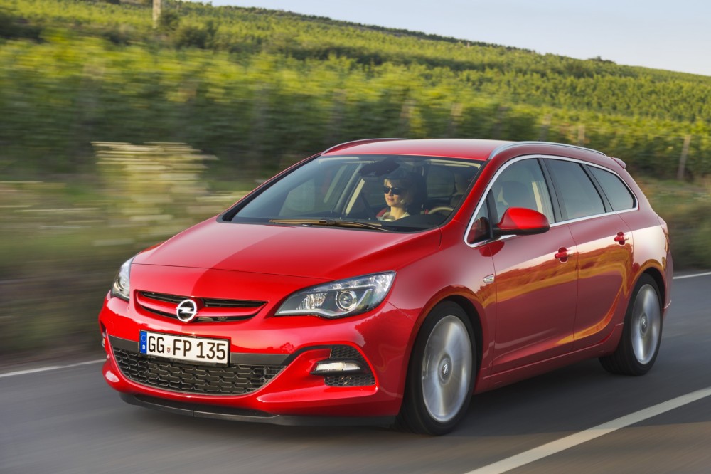 OPEL ASTRA 2013 @ drivelife.it