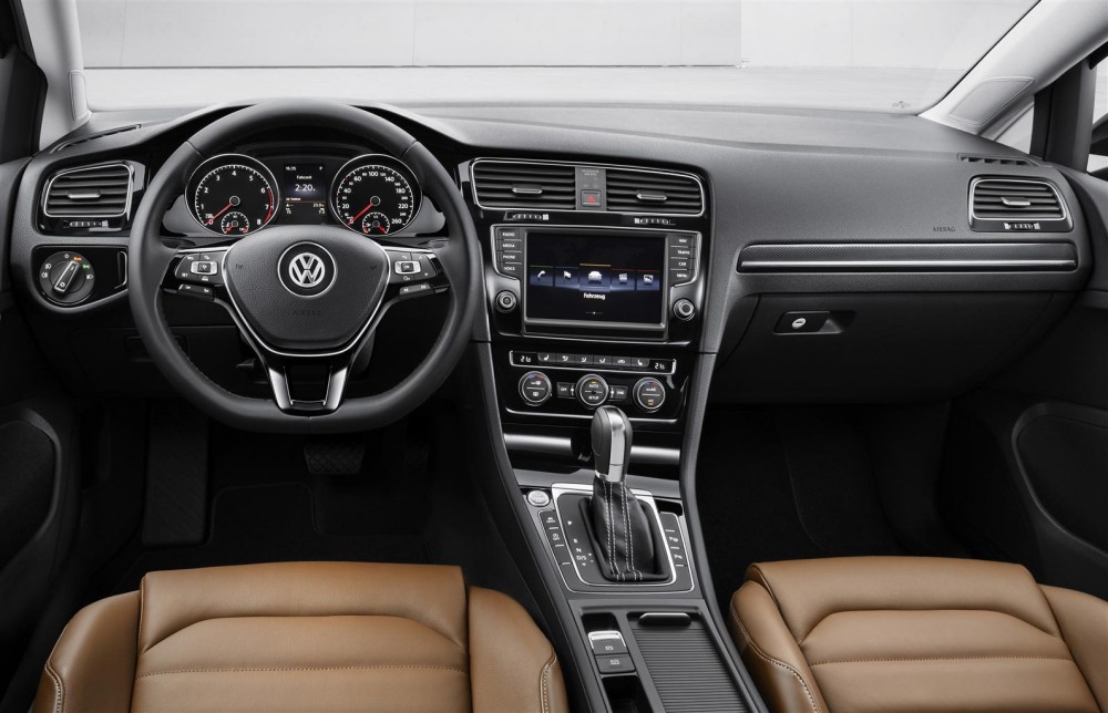 VOLKSWAGEN GOLF VII @ drivelife