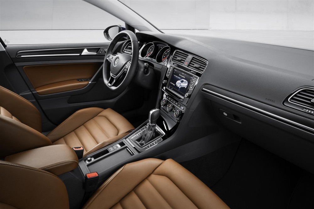 VOLKSWAGEN GOLF VII @ drivelife