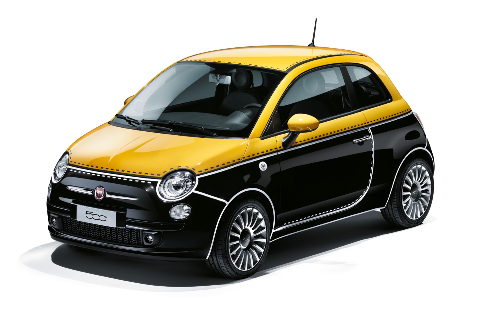 500-couture-fiat-presenta-lultima-frontiera-della-personalizzazione-esclusiva-140930_02_showcar_500-comics