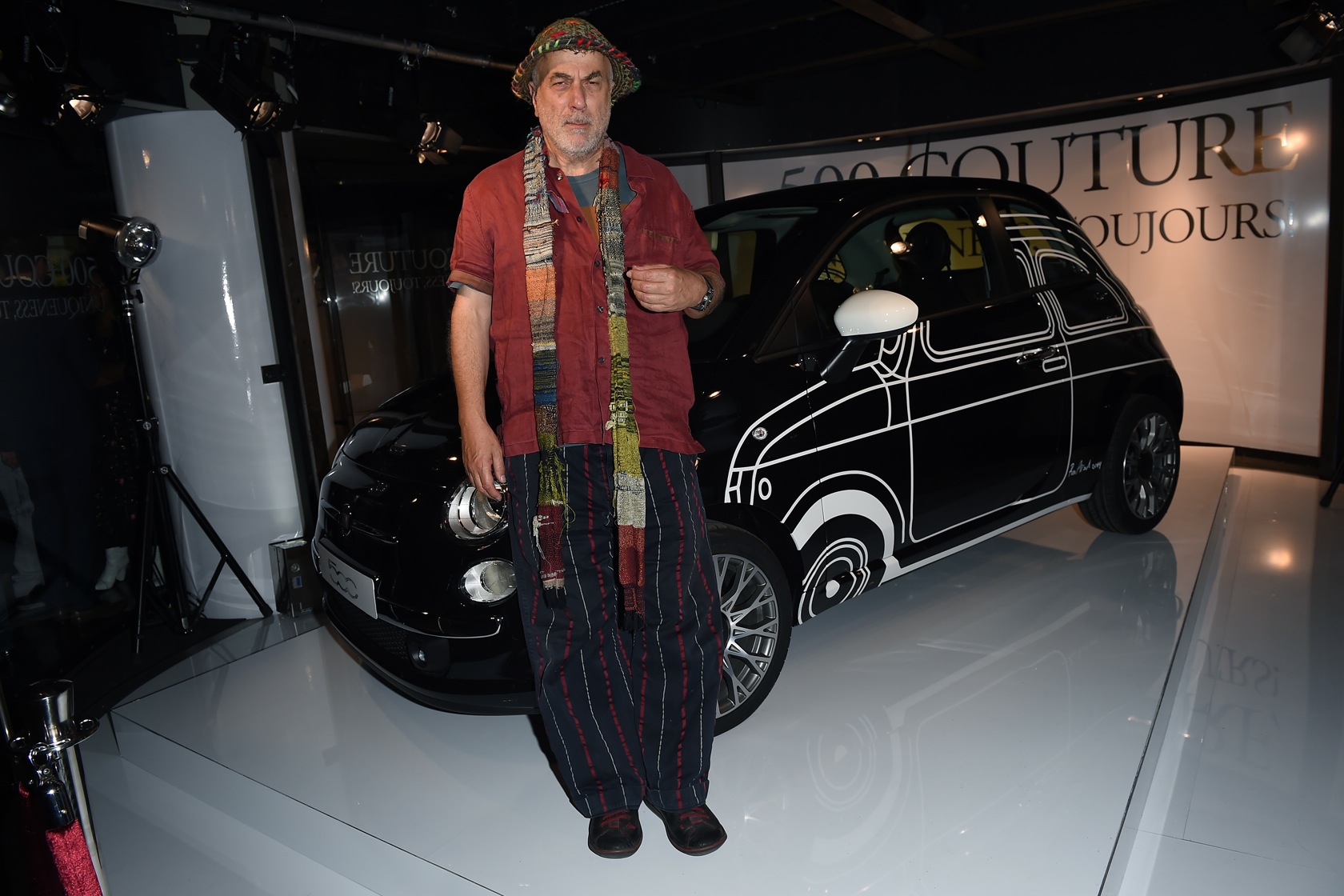 Parigi – COCKTAIL 500 COUTURE – Ron Arad