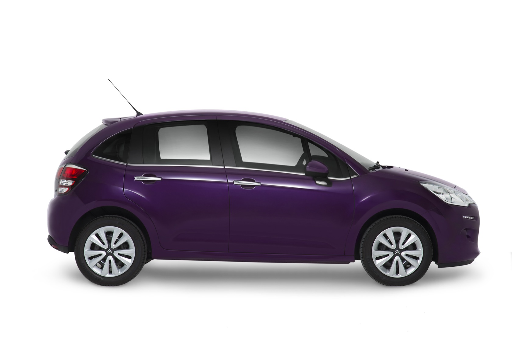 serie-speciale-citroen-c3-selection-per-un-2015-zen-untitled_catalog0051_102_r2