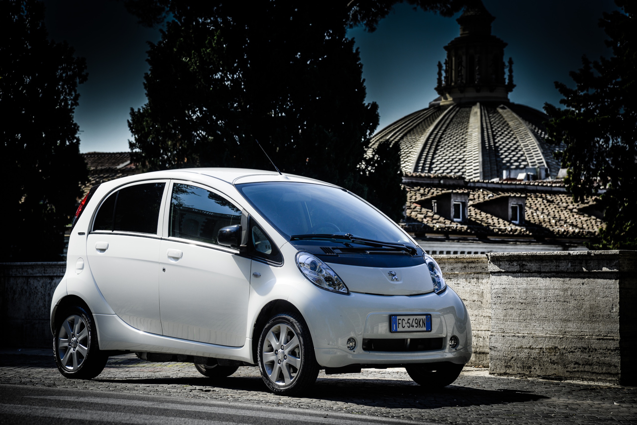 LRPix5-PEUGEOT ION-17