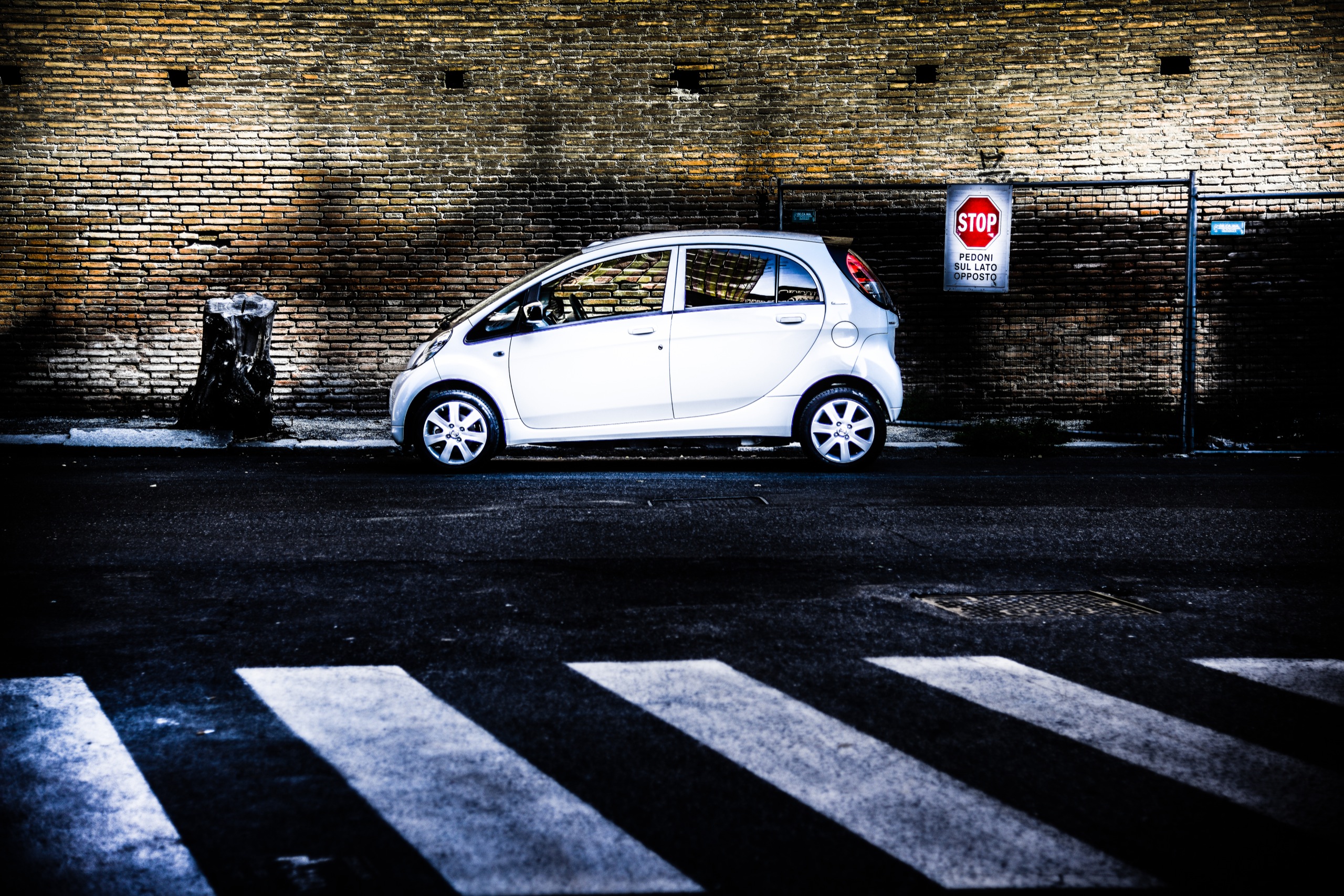 LRPix5-PEUGEOT-ION_overall-18