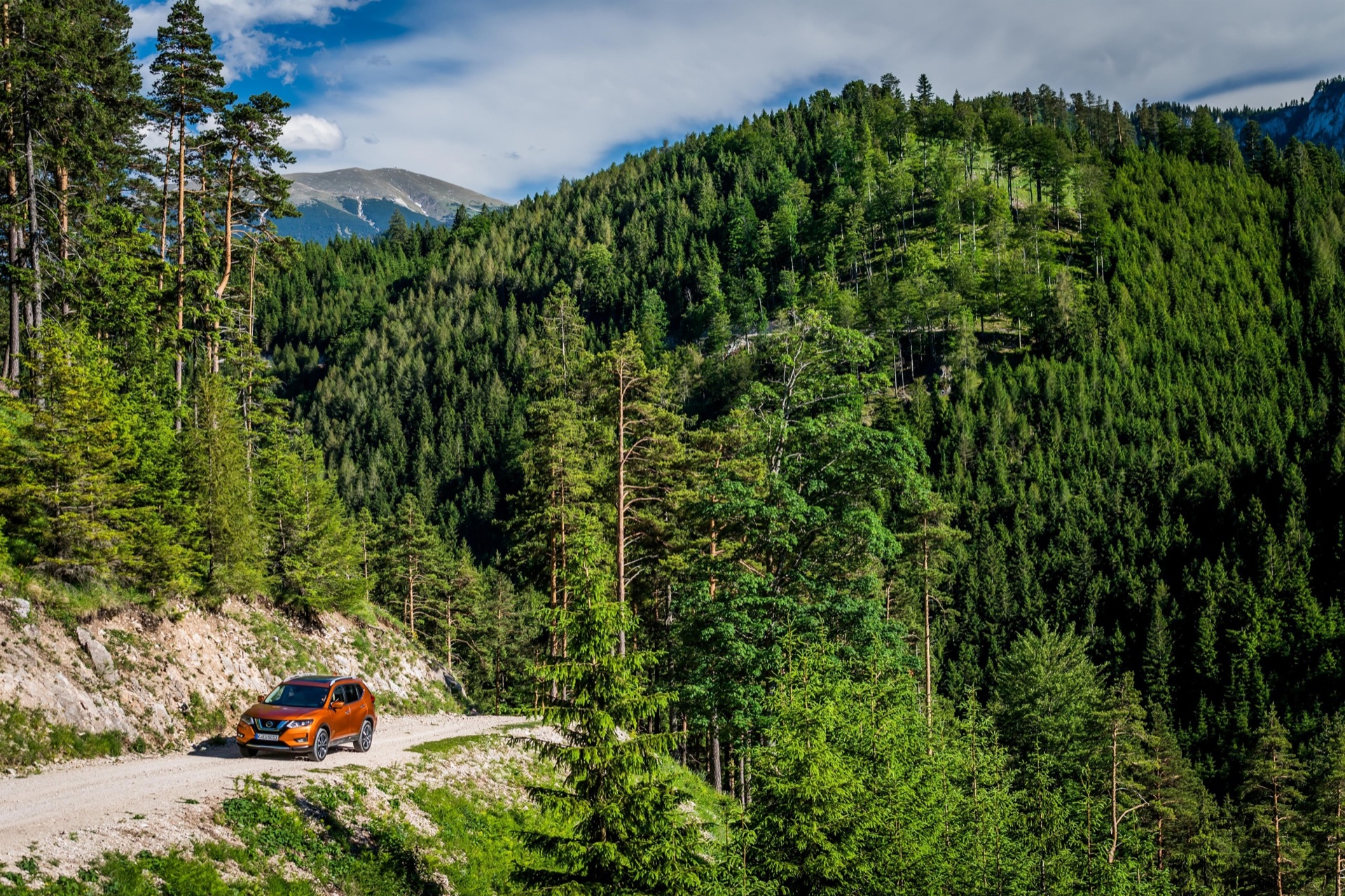 The new Nissan X-Trail: world’s best-selling SUV gets even better with higher-quality enhancements 