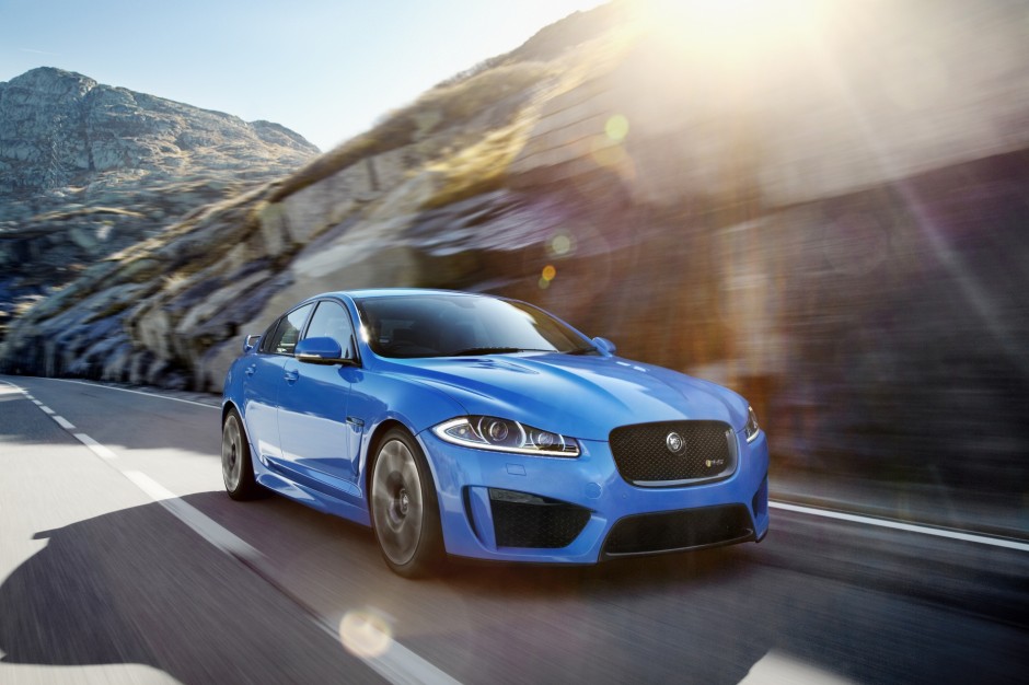 Jaguar XFR-S@drivelife.it magazine on line