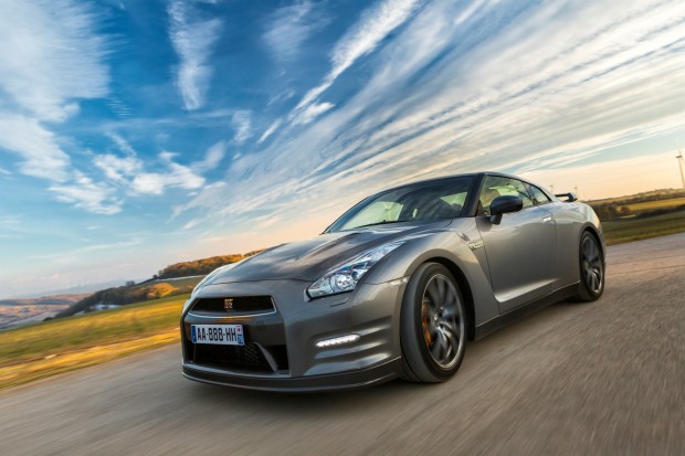 DRIVELIFE_NISSAN-GT-R_2013
