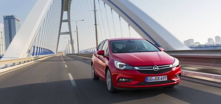 Opel Astra, Auto dell'Anno 2016