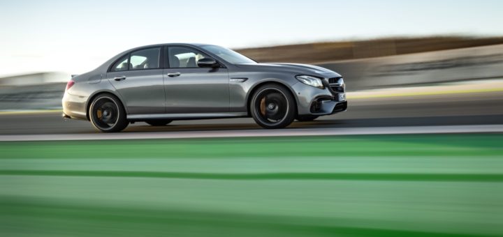Mercedes-AMG E 63 S 4MATIC+, Außenaufnahme ;Kraftstoffverbrauch kombiniert: 9,2 – 8,9l/100 km; CO2-Emissionen kombiniert: 209 - 203 g/km Mercedes-AMG E 63 S 4MATIC+, outdoor shot; Fuel consumption combined: 9,2 – 8,9 l/100 km; Combined CO2 emissions: 209 - 203 g/km