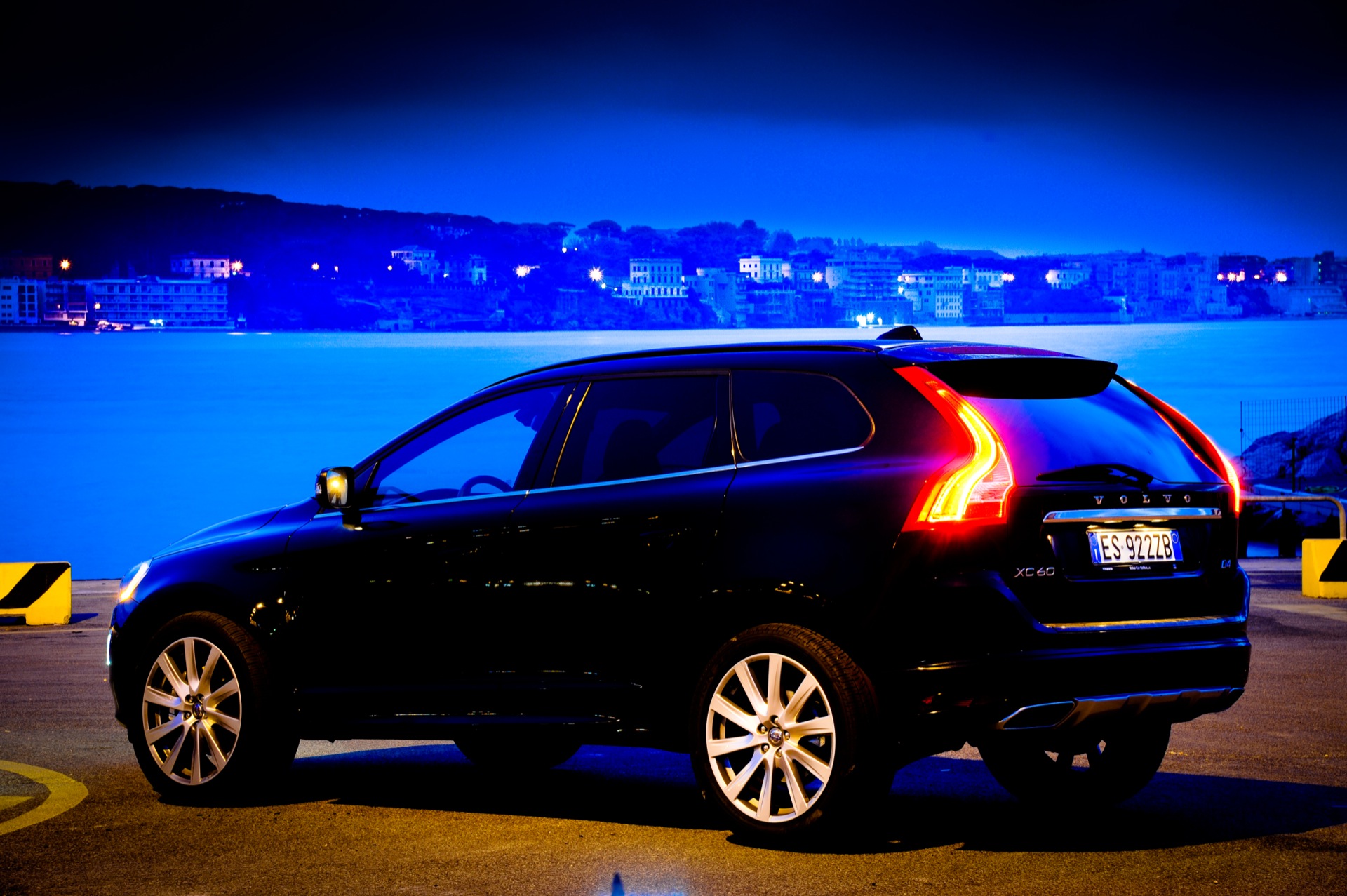 VOLVO XC60 D4